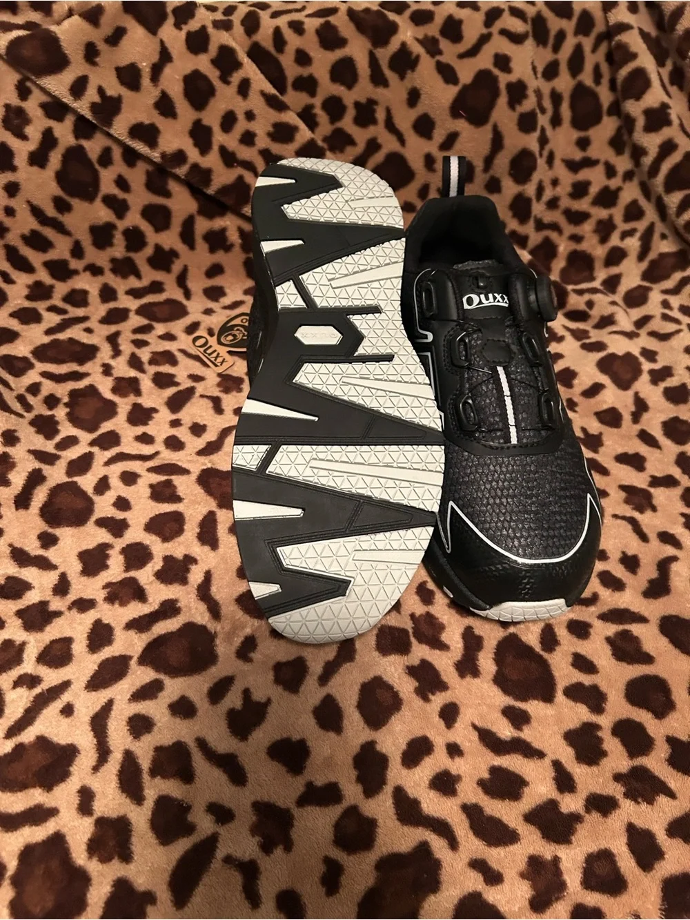 Men's Black Athletic Sneakers with Dial Closure